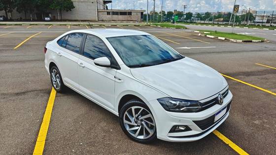 VOLKSWAGEN VIRTUS 1.0 200 TSI HIGHLINE AUTOMÁTICO
